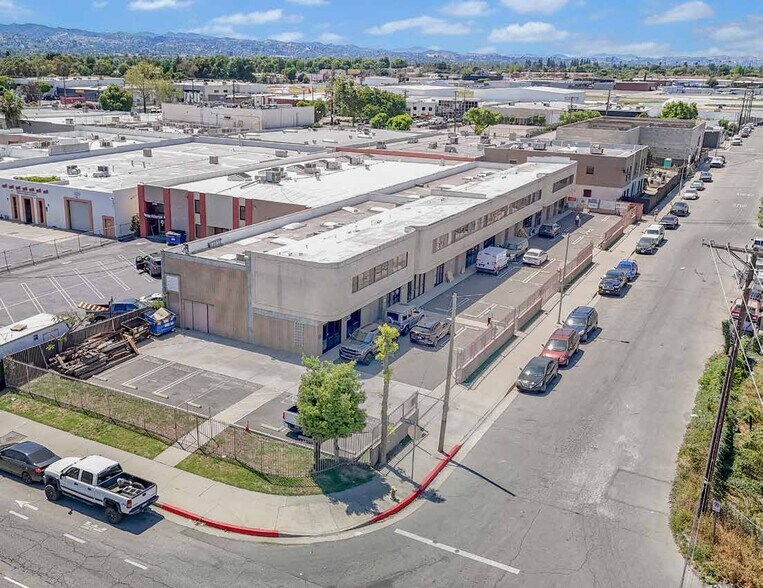More Photos Of 16102-16116 Hart St, Van Nuys Warehouse For Sale