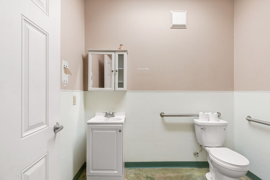 More Photos Of 2200 Sciaaca Rd, Spring Office For Sale