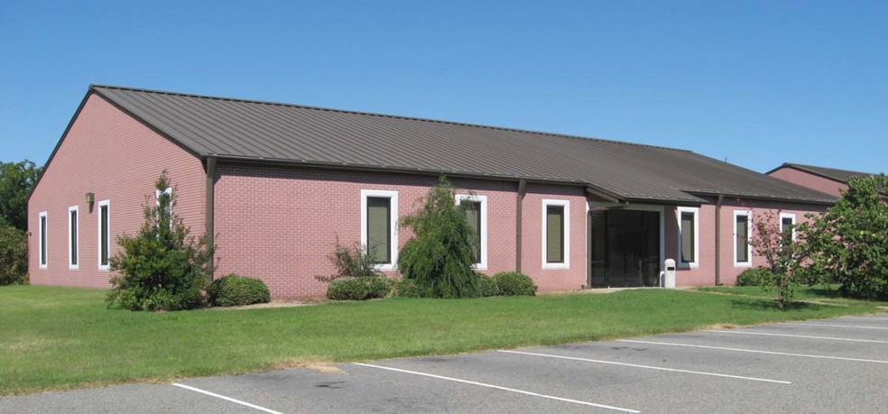 Primary Photo Of 351 Fenwick Rd, Fort Monroe Flex For Lease