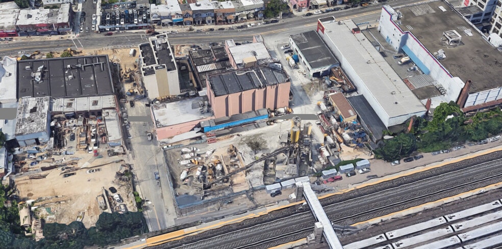 More Photos Of 9213 183rd St, Hollis Warehouse For Sale