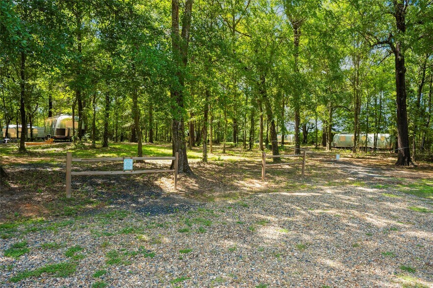 More Photos Of 2475 Belpine Loop, Broken Bow Flex For Sale