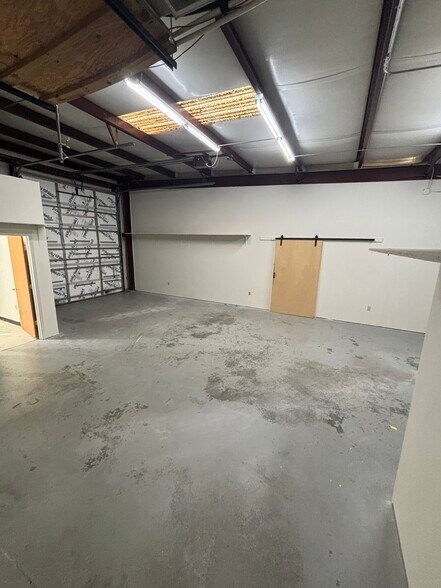 More Photos Of 5700 Dorchester Rd, North Charleston Flex For Lease