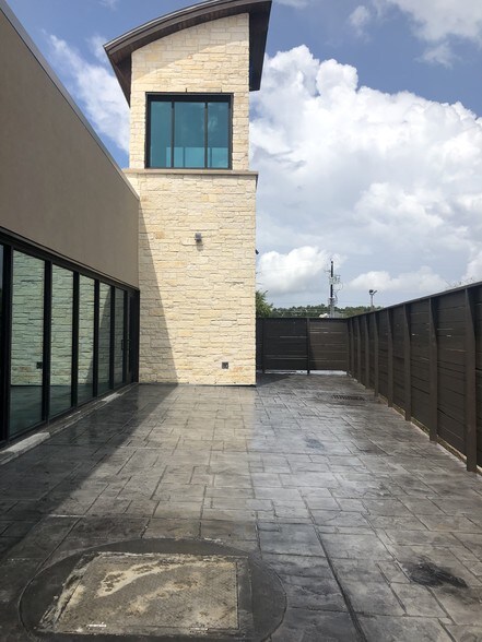 More Photos Of 13938 Galveston Rd, Webster Storefront Retail Office For Lease