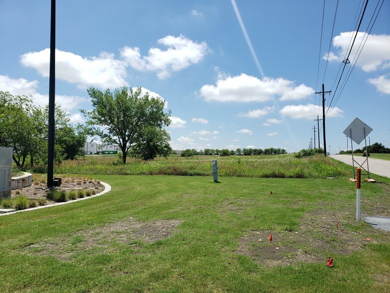 More Photos Of Corporate Crossing & Capital Blvd, Rockwall Land For Sale