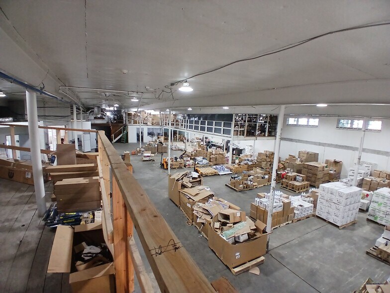 More Photos Of 20 Deyo Pl, Newburgh Warehouse For Sale