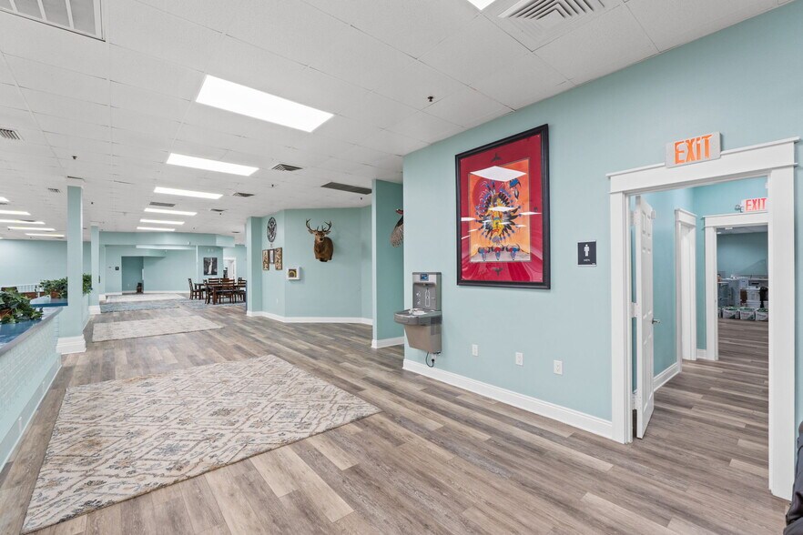 More Photos Of 5420 Hickory St, Panama City Office For Sale