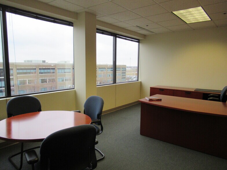 More Photos Of 3201 W White Oaks Dr, Springfield Office For Sale