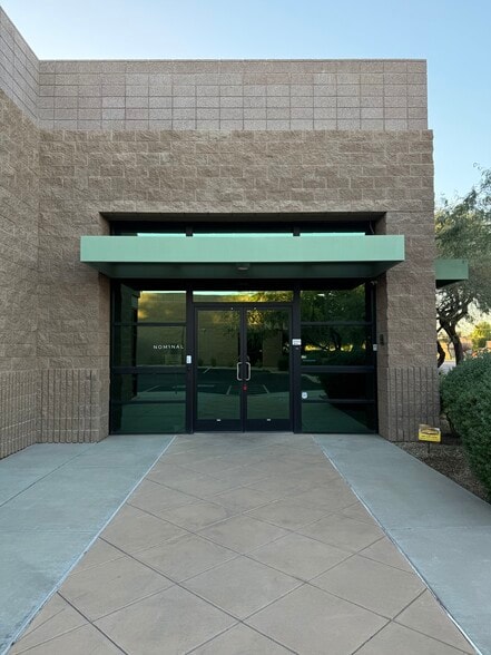 More Photos Of 4505 E Broadway Rd, Phoenix Light Manufacturing For Sale