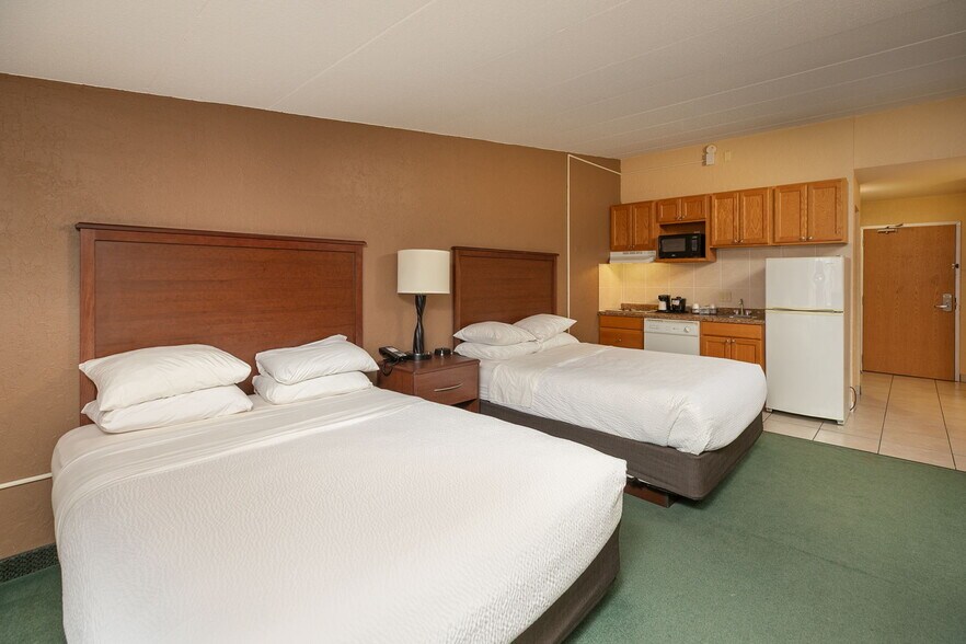 More Photos Of 435 16th Ave NW, Rochester Hotel For Sale