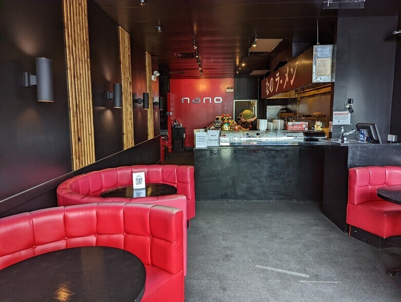 More Photos Of 3949-3959 N Broadway St, Chicago Storefront For Lease