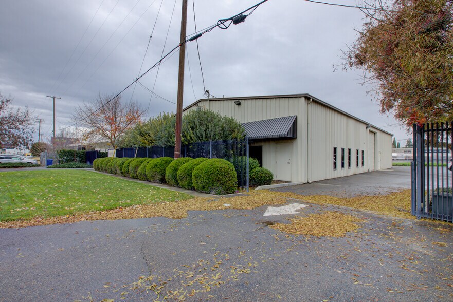 More Photos Of 5012 Salida Blvd, Salida Office For Sale