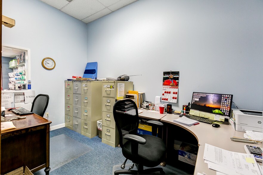 More Photos Of 424 S Main St, Orange Storefront For Lease