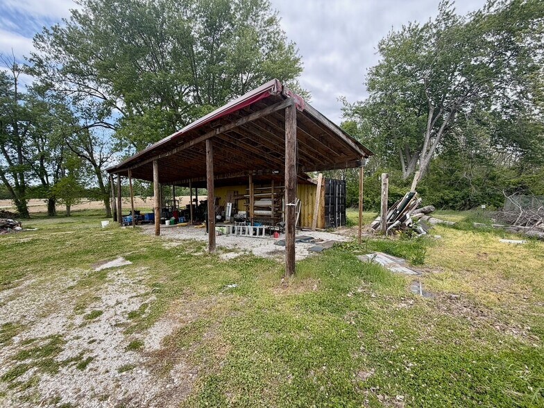 More Photos Of 3480 S US Highway 31, Franklin Convenience Store For Sale