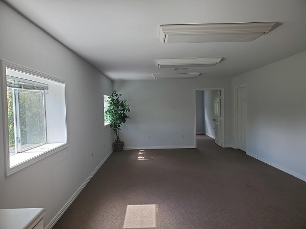 More Photos Of 18610 Tomato St, Spring Showroom For Lease
