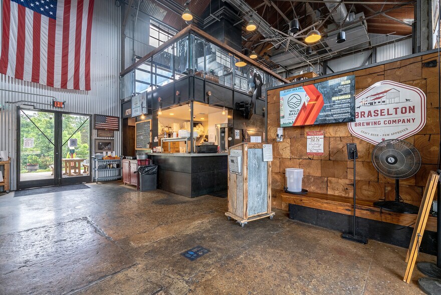 More Photos Of 9859 Davis st, Braselton Specialty For Sale