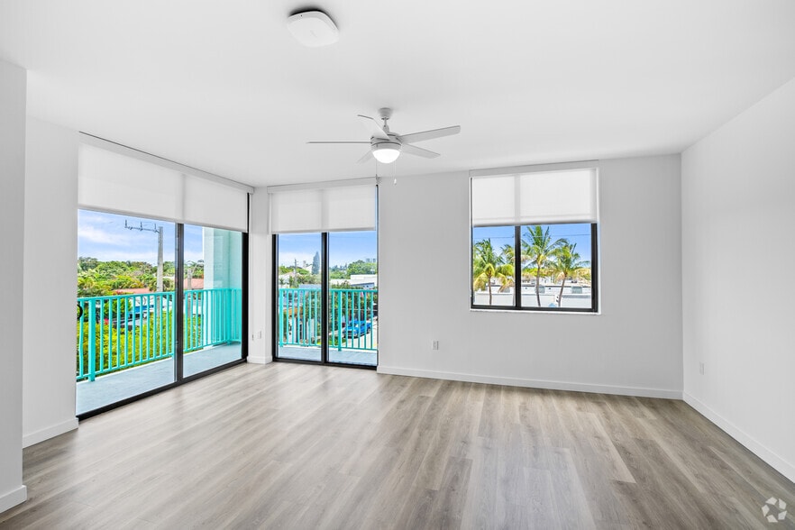 More Photos Of 2585 Spruce Ave, West Palm Beach Apartments For Lease