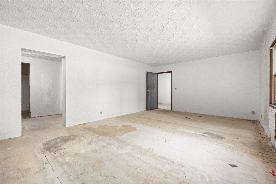 More Photos Of 170 Round House St, Braidwood Apartments For Sale