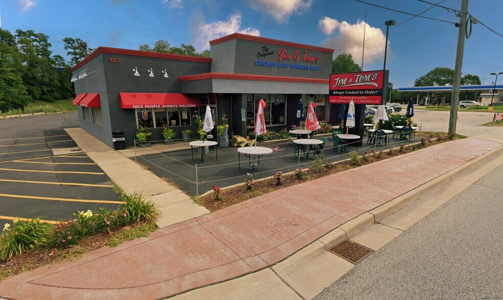 Primary Photo Of 123 W Irving Park Rd, Bensenville Restaurant For Sale