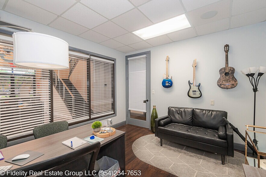 More Photos Of 3650 Coral Ridge Dr, Coral Springs Light Manufacturing For Sale