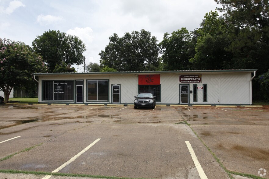 More Photos Of 3203 Preston Ave, Pasadena Freestanding For Lease