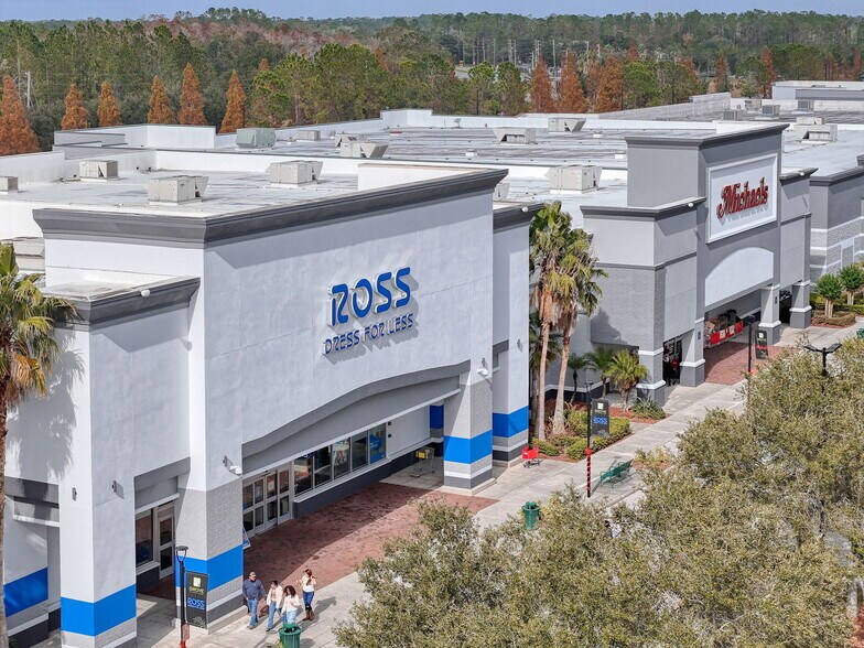 More Photos Of 5798 Oakley Blvd, Wesley Chapel General Retail For Lease