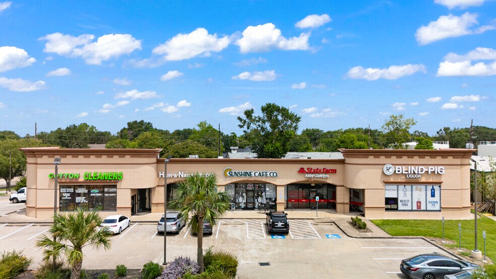 More Photos Of 10100 West Rd, Houston Storefront Retail Office For Sale