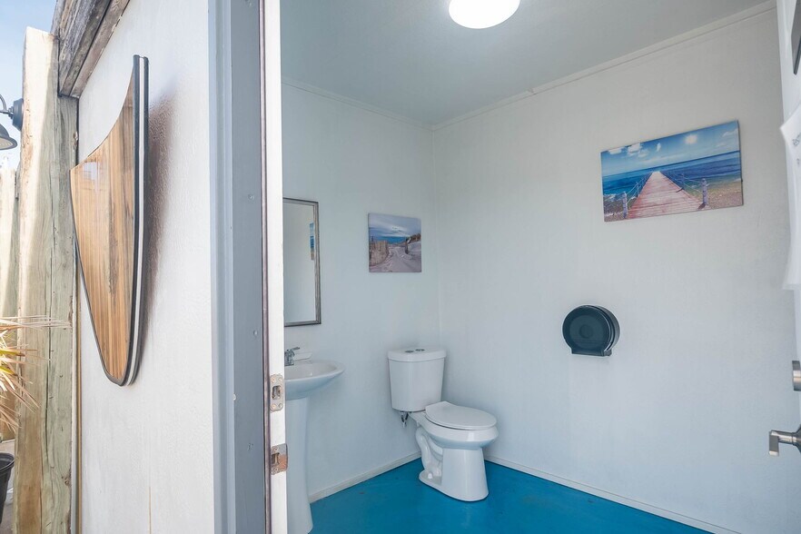 More Photos Of 18400 San Carlos Blvd, Fort Myers Beach Marina For Sale