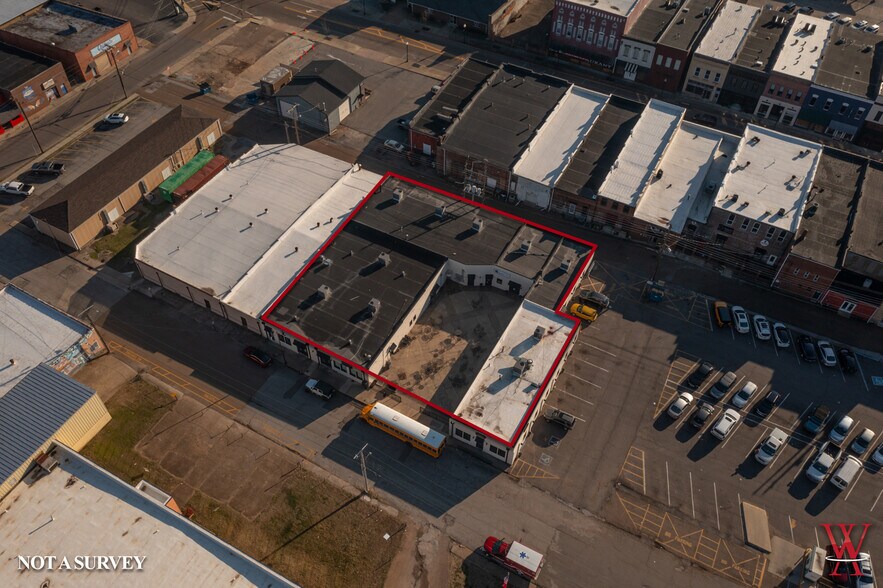 More Photos Of 115 Neal St, Martin General Retail For Sale