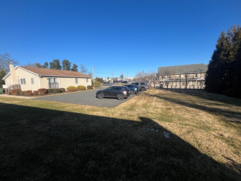 More Photos Of 2231 Old Emmorton Rd, Bel Air Office For Sale