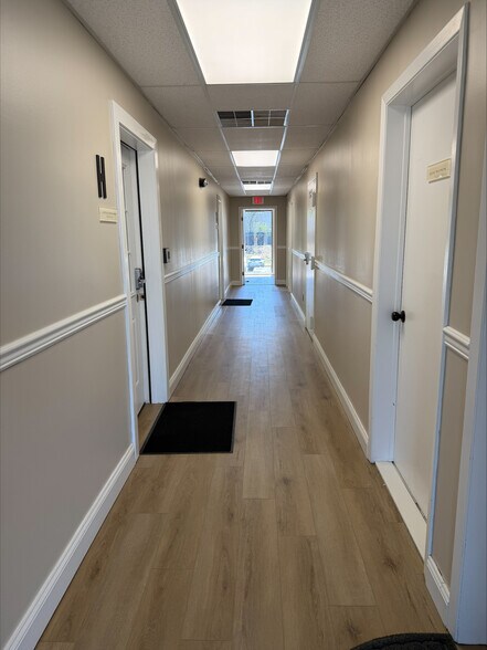 More Photos Of 20 Cambridge Dr, Matawan Medical For Lease