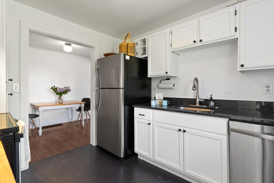 More Photos Of 510 E 16th St, Vancouver Manufactured Housing Mobile Home Park For Sale
