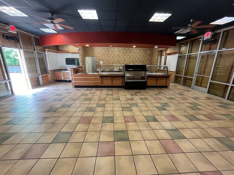 More Photos Of 16088 NE Sandy Blvd, Portland Restaurant For Sale