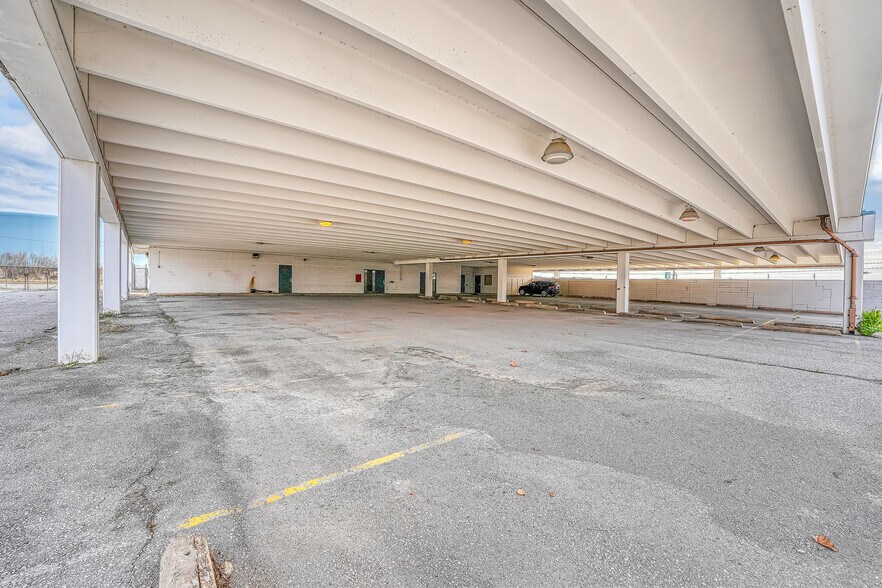 More Photos Of 6725 NW Atlanta Ave, Lawton Industrial For Lease