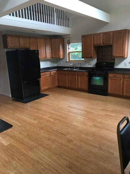 More Photos Of 144 Ashocon Way, Hartwick Specialty For Sale