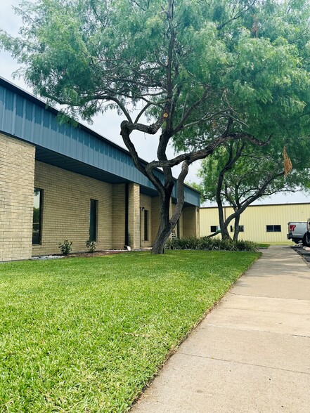 Primary Photo Of 4506 Corona Dr, Corpus Christi Office For Lease