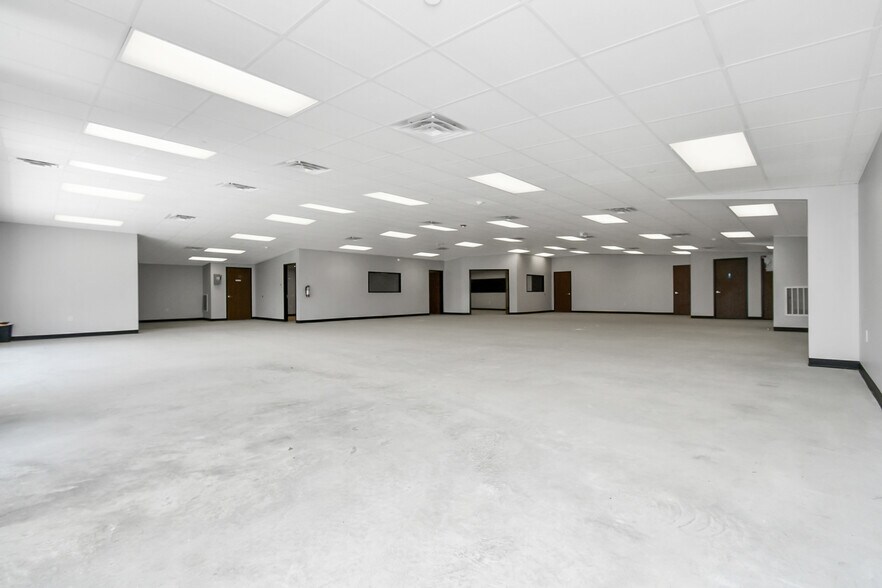 More Photos Of 12506 Taylor Rd, Houston Warehouse For Sale