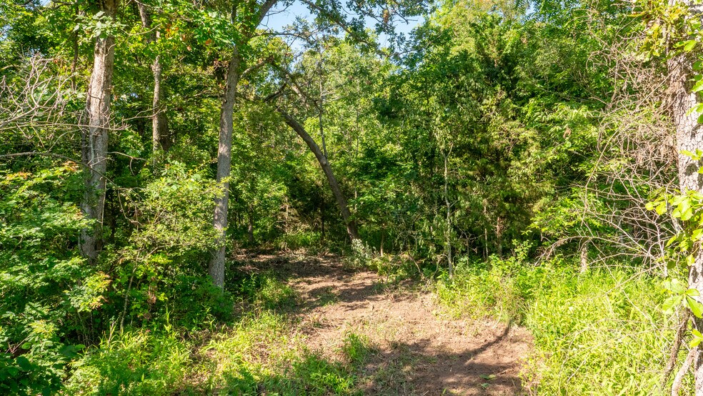 More Photos Of 1975 State Road NN, Climax Springs Warehouse For Sale