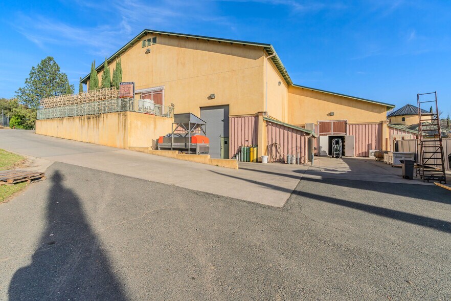 More Photos Of 5200 Di Arie Road, Mount Aukum Winery Vineyard For Sale