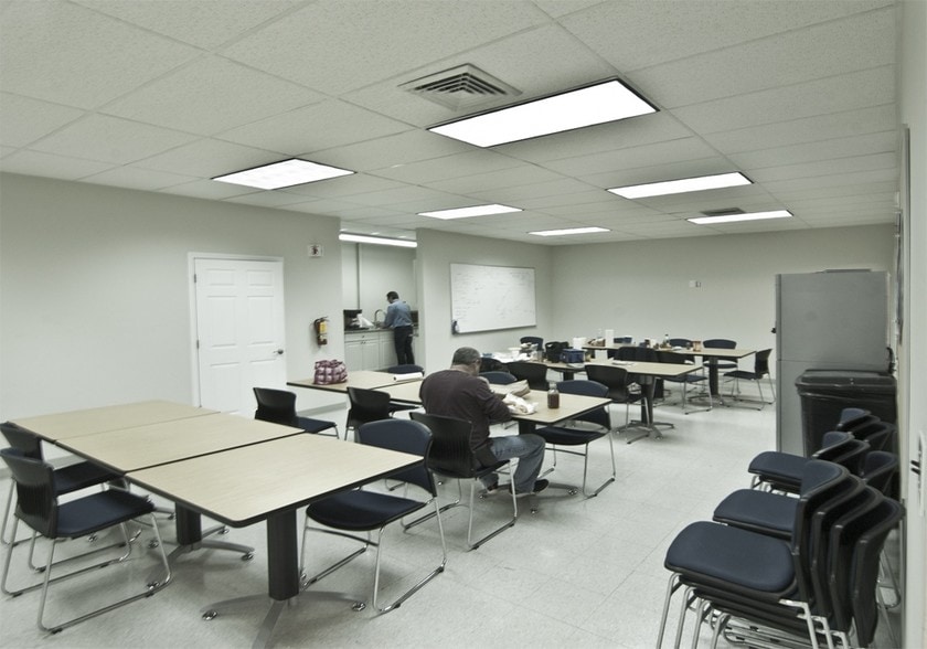 More Photos Of 110 Nicon Ct, Hauppauge Warehouse For Sale