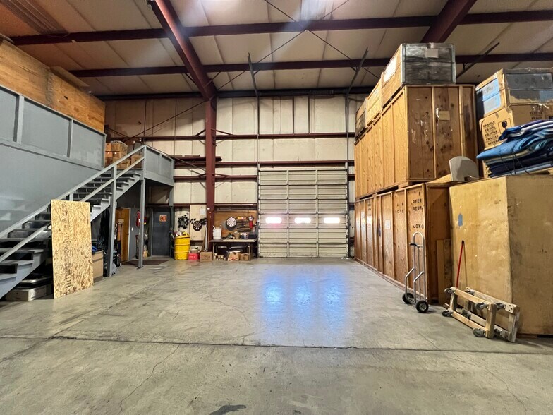 More Photos Of 524 SW 12th St, Pendleton Industrial For Sale