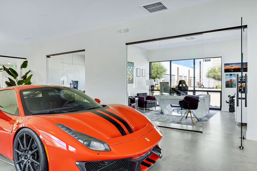 More Photos Of 7807 E Greenway Rd, Scottsdale Showroom For Sale