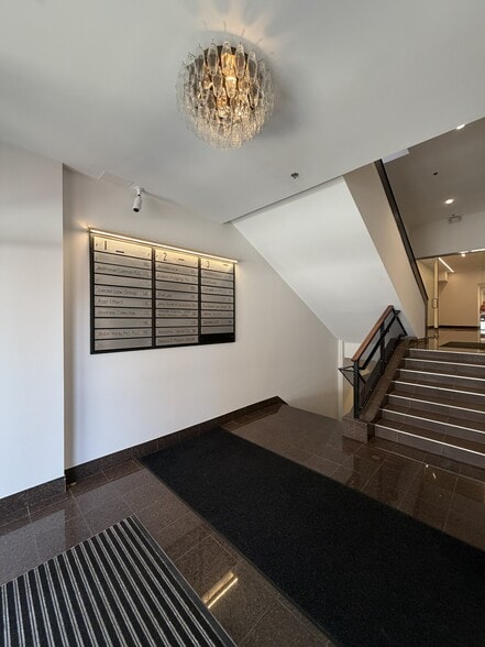 More Photos Of 333 W 7th St, Royal Oak Office For Lease