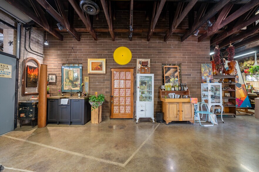 More Photos Of 1109 Grand Ave, Phoenix Storefront For Sale