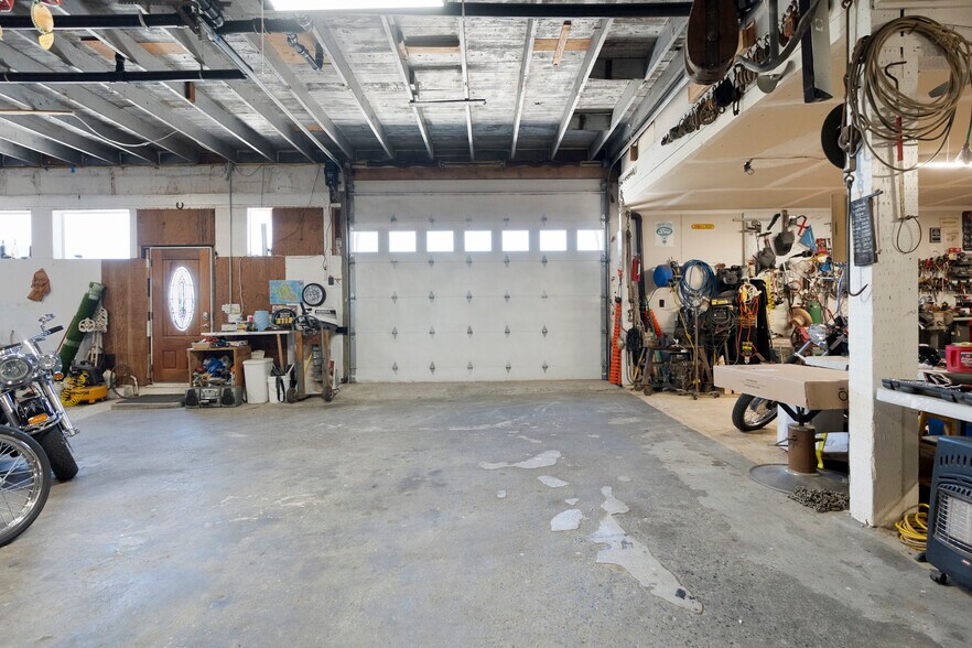 More Photos Of 347 2nd St, Crescent City Industrial For Sale