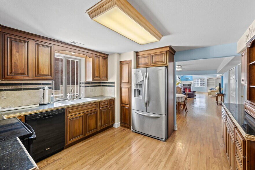 More Photos Of 2518 W Colorado Ave, Colorado Springs Storefront For Sale