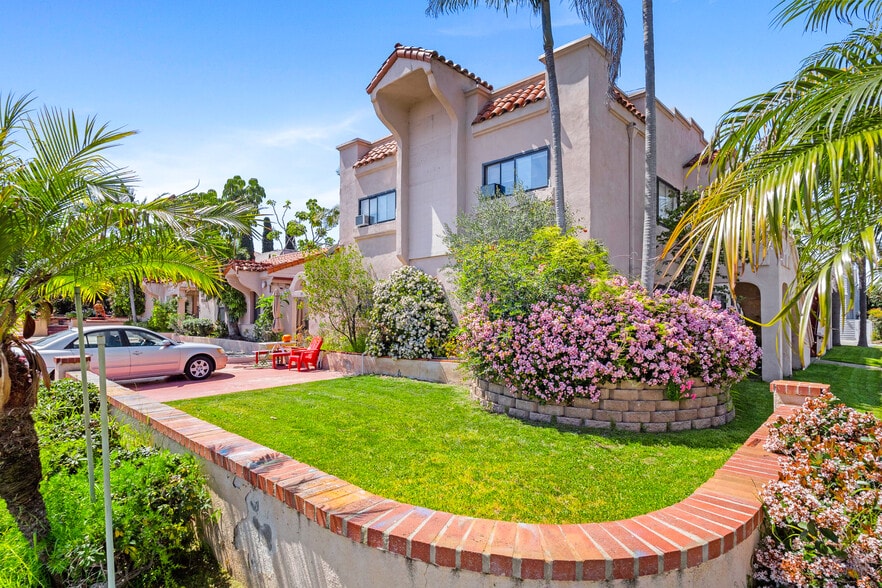 More Photos Of 308-330 Orange Ave, Coronado Apartments For Sale