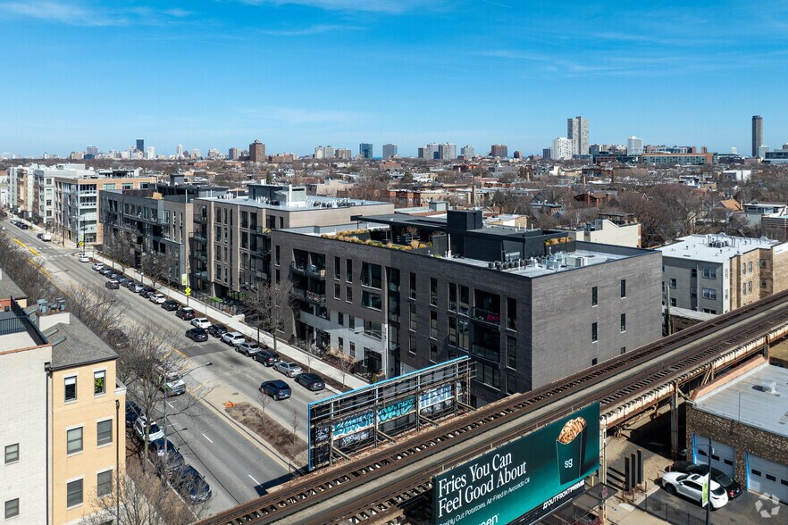 More Photos Of 3421 N Ashland Ave, Chicago Coworking Space