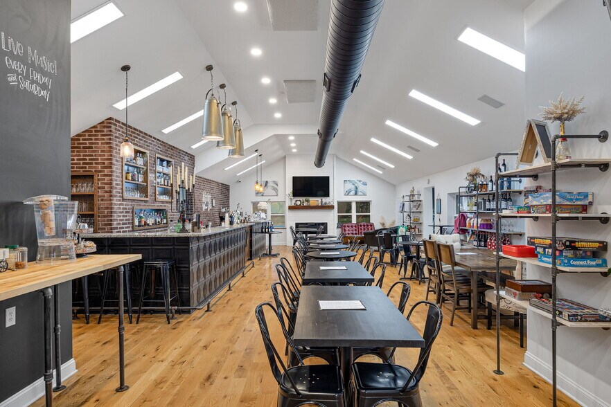 More Photos Of 6480 SE Highway 169, Saint Joseph Sports And Entertainment For Sale