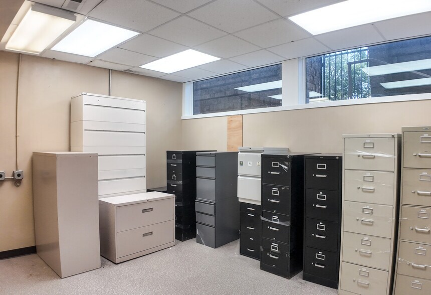 More Photos Of 1800 S Summit Ave, Sioux Falls Office For Lease