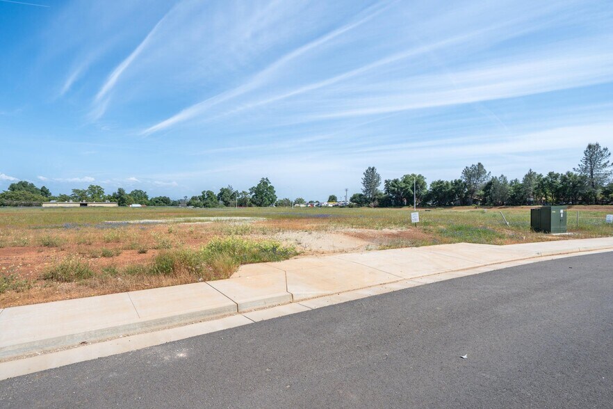 More Photos Of Airport Rd @ Rancho Rd, Redding Land For Sale